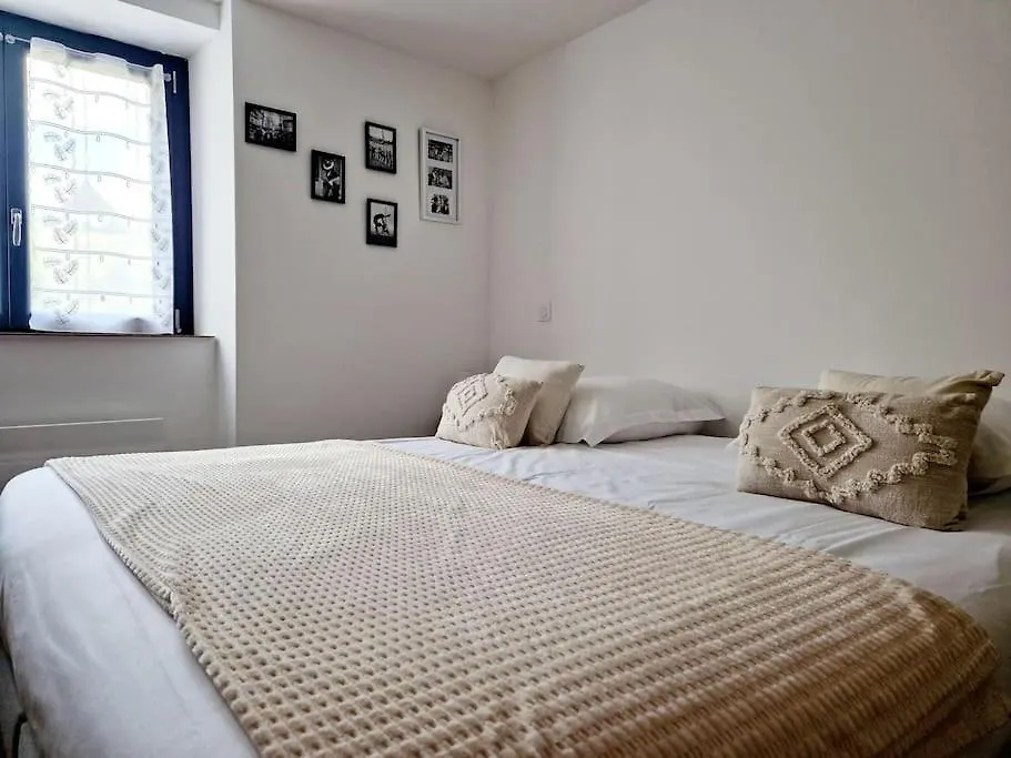 Maison Vidal, Au Pied De L'Aubrac Coubisou 0*,  Fransa