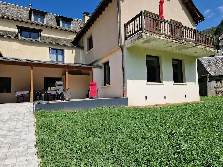 Maison Vidal, Au Pied De L'Aubrac Coubisou 0*,  Fransa